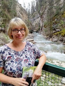 Susanne im Johnston Canyon