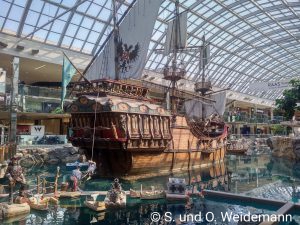 Die Santa Maria in der West Edmonton Mall