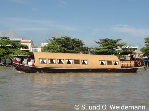 Ein kleines Kreuzfahrtschiff