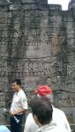 Radeit erklärt die Reliefs am Bayon