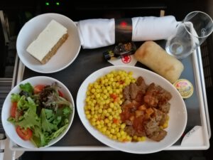 Mittagessen im Flugzeug